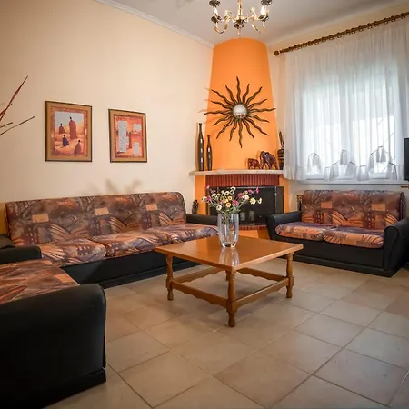 Seabreeze By Golden Host Holiday home *